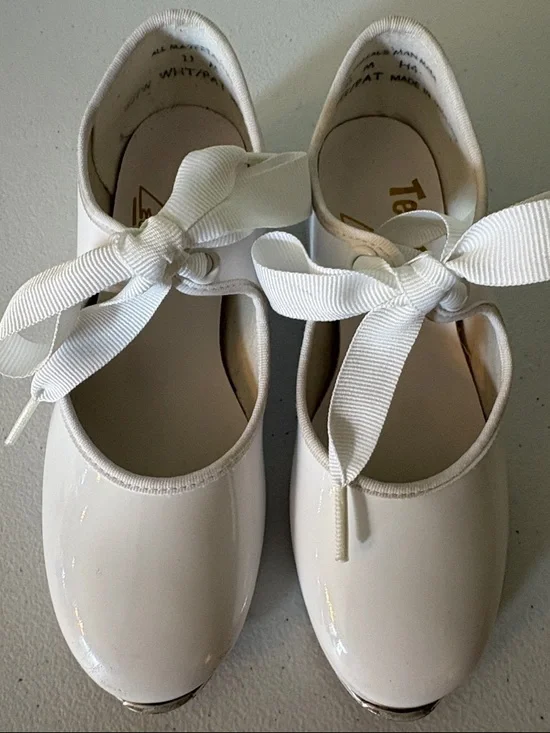 Girls White Tap Shoes with ribbon ties Tempo by Leo’s brand - Picture 1 of 8